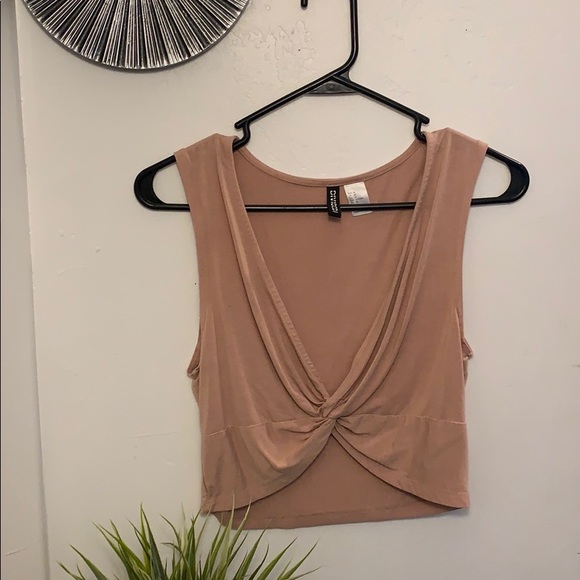H&M Tops - Rose gold crop top